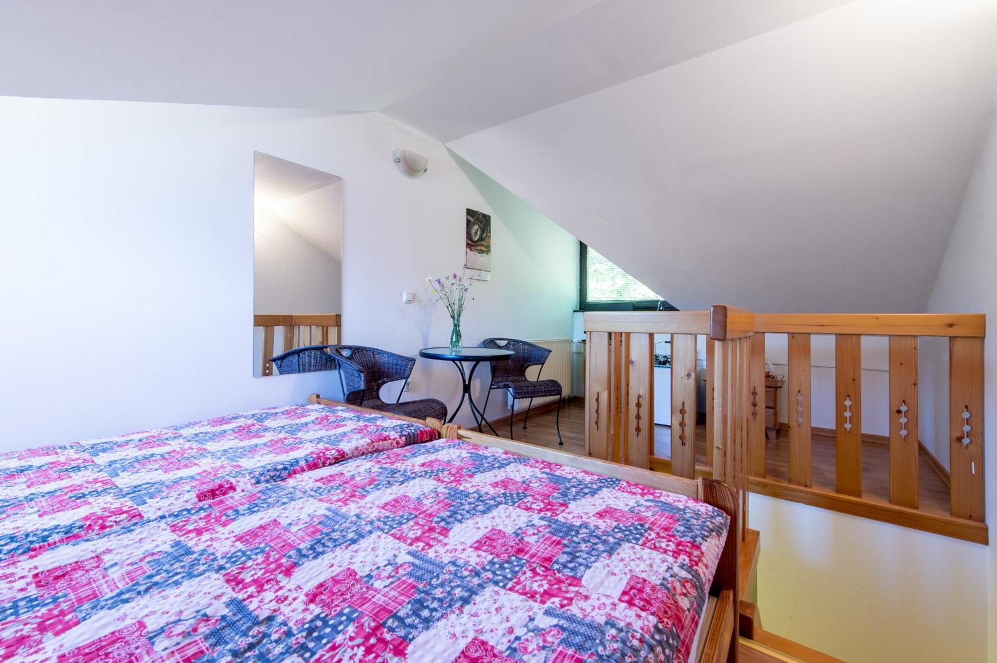 Apartments Jaka Dolenjske Toplice Phòng bức ảnh