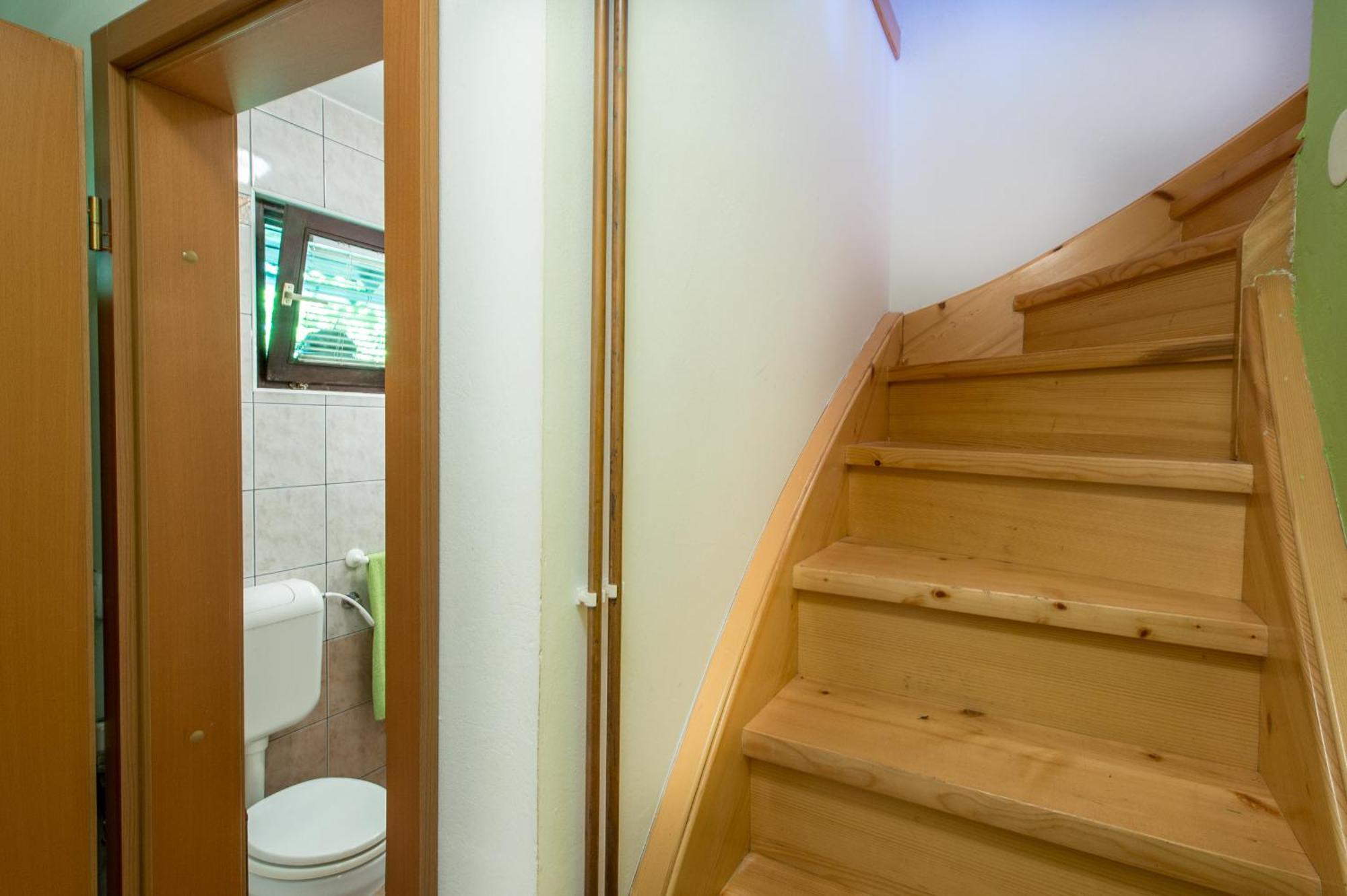Apartments Jaka Dolenjske Toplice Phòng bức ảnh