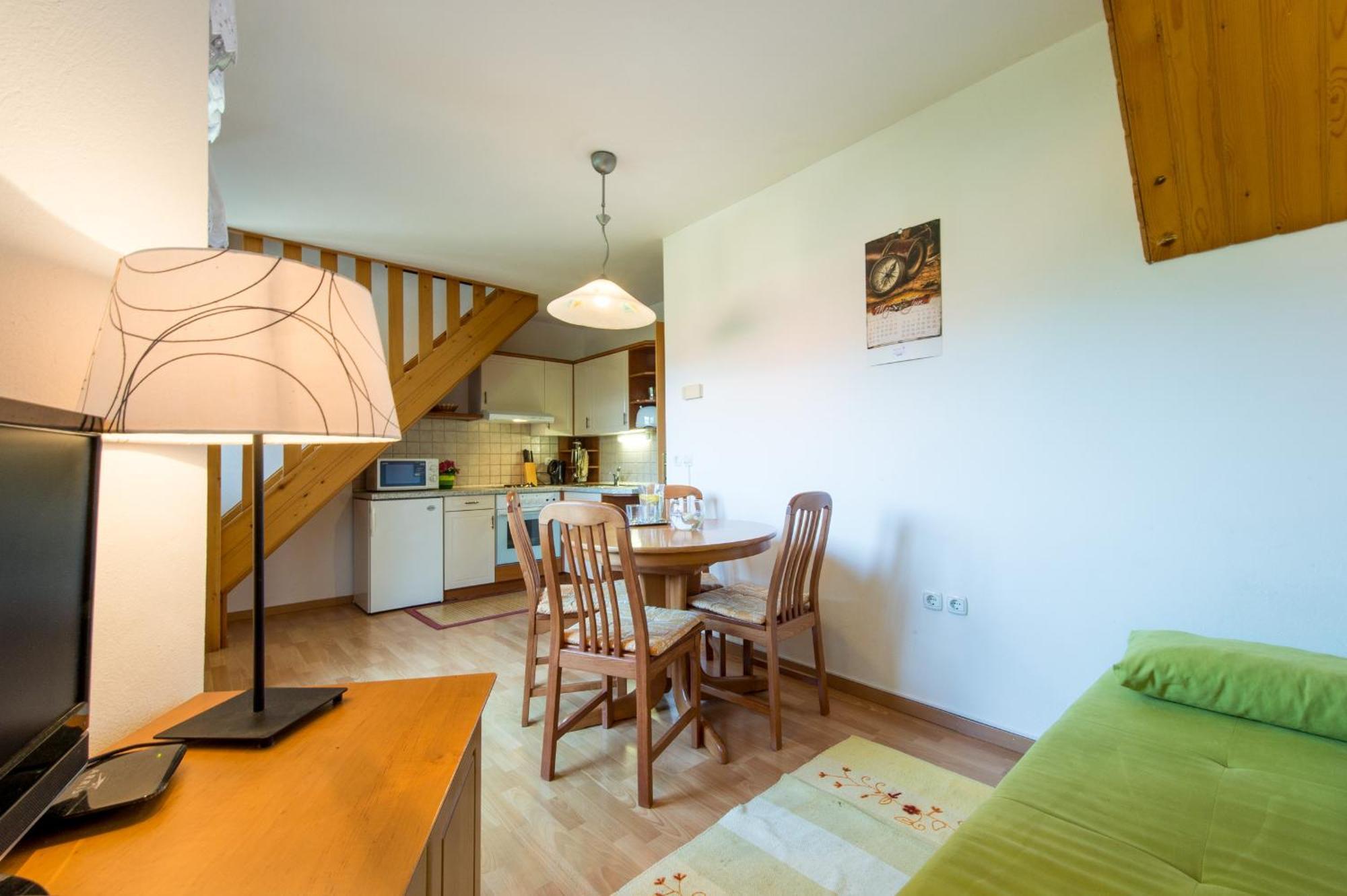 Apartments Jaka Dolenjske Toplice Phòng bức ảnh