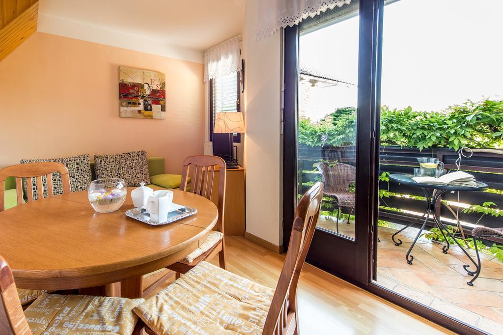 Apartments Jaka Dolenjske Toplice Ngoại thất bức ảnh